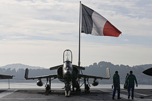 France’s Nuclear Forces Bring In Neighbors to Keep Russia in Check
