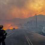 Greece Tightens Fire Safety Rules for Telecom Towers in Forests