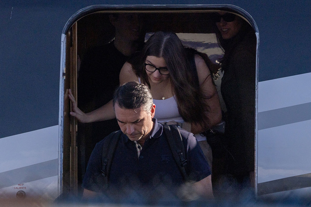 How Bolsonaro Fled Brazil: Decoys, a Private Jet and a Friend in the White House